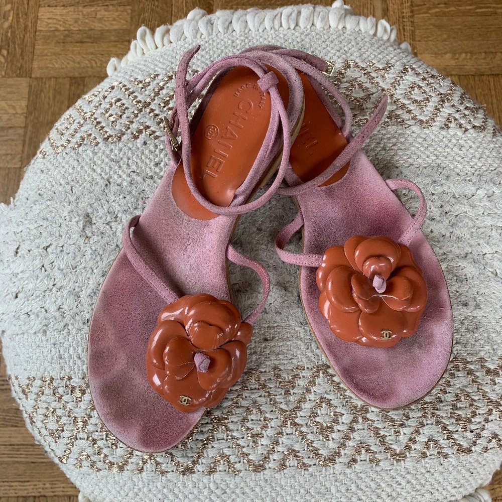 CHANEL pink calfskin suede sandals